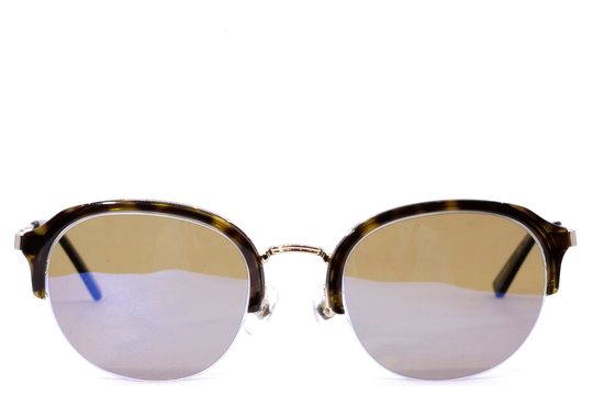 静岡｜サングラス｜レンズバイタレックス｜メガネの三島